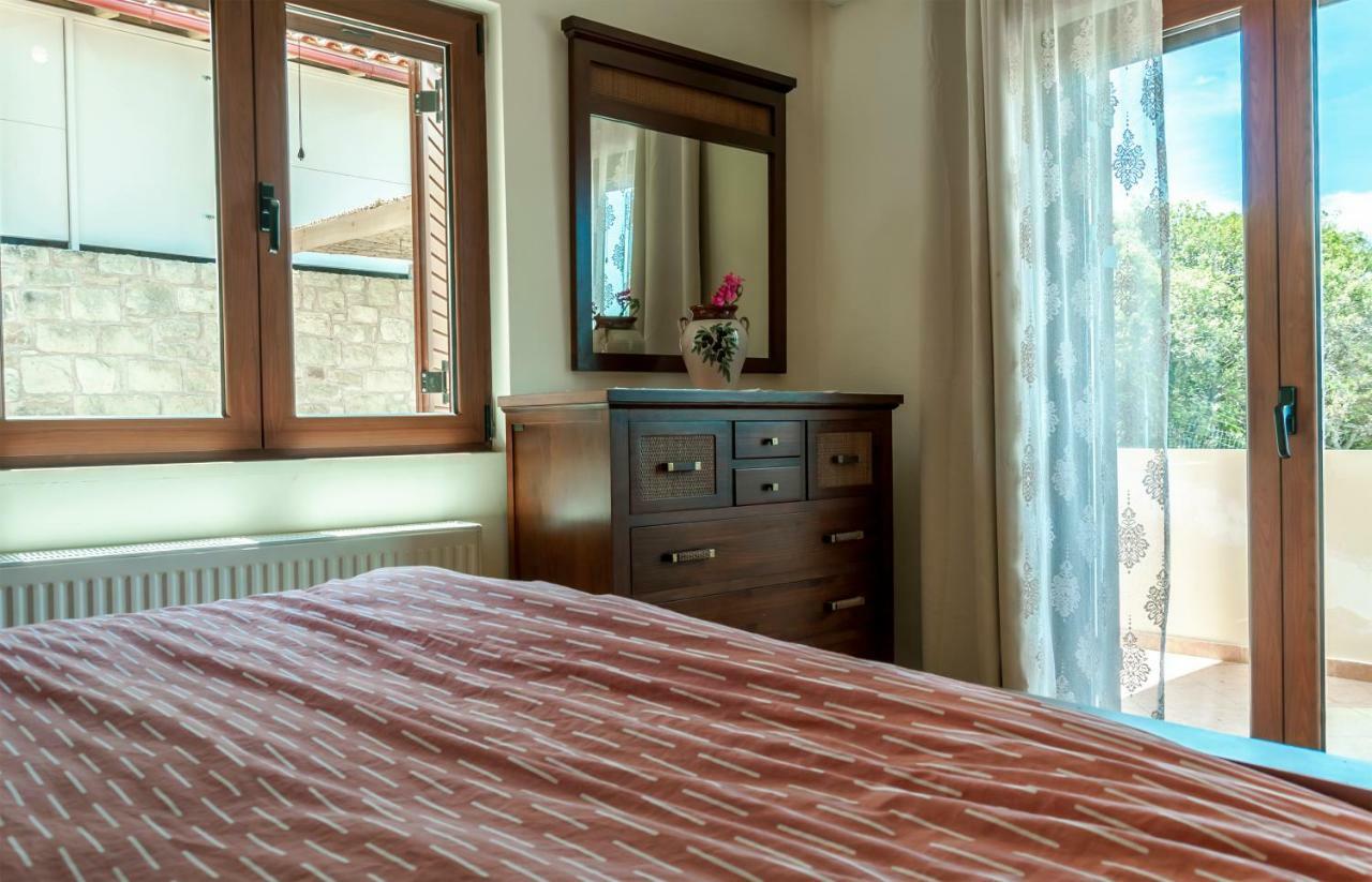 Bliss House Villa Плака Екстериор снимка