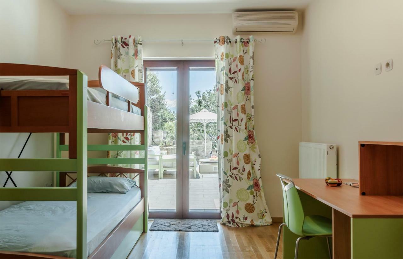 Bliss House Villa Плака Екстериор снимка